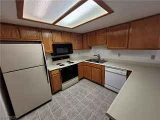 Photo #3: 2549283 Listing 