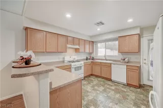 Photo #1: 2549377 Listing