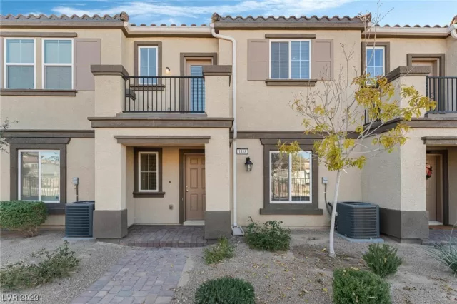 MLS: 2549378 Condo For Sale