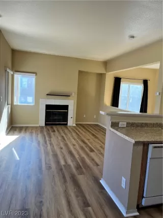 Photo #5: 2549404 Listing 