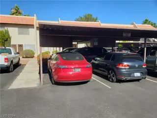 Photo #2: 2549407 Listing 