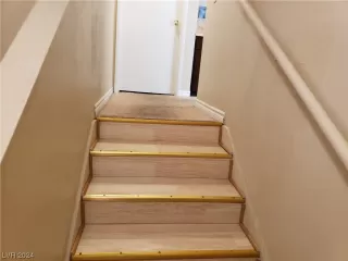 Photo #5: 2549407 Listing 