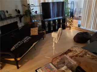 Photo #6: 2549407 Listing 