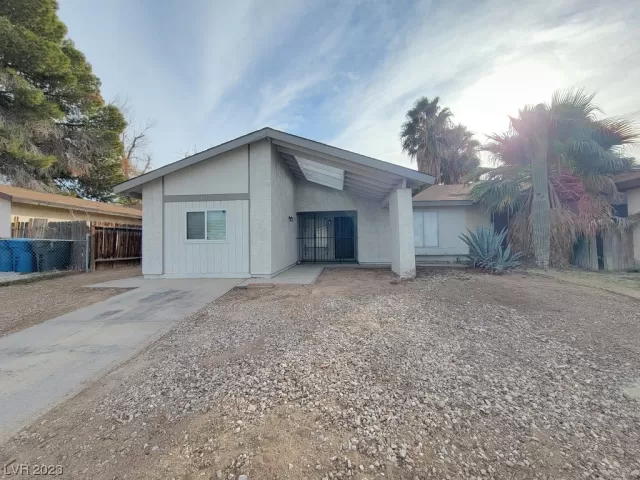 MLS: 2549411 Condo For Sale