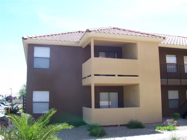 MLS: 2549412 Condo For Sale