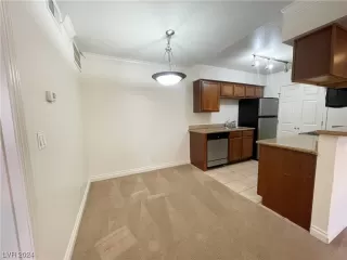 Photo #5: 2549412 Listing 