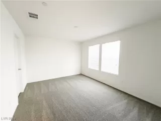 Photo #6: 2549420 Listing 