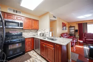 Photo #1: 2549432 Listing 