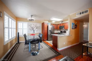 Photo #6: 2549432 Listing 