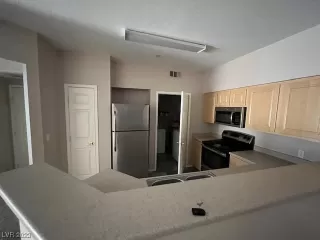 Photo #3: 2549433 Listing 