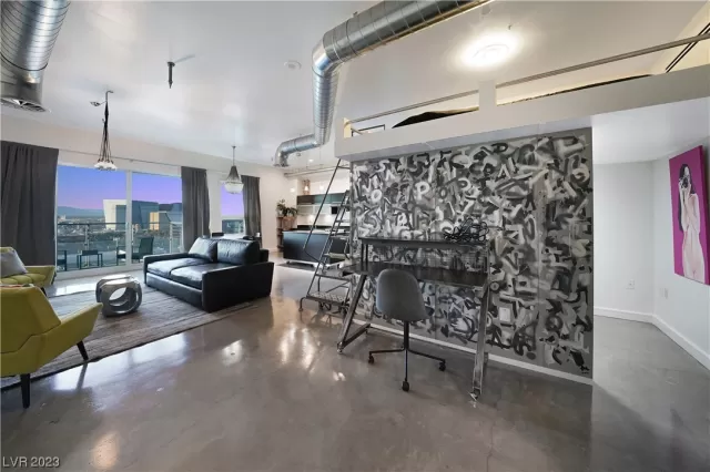 MLS: 2549446 Condo For Sale