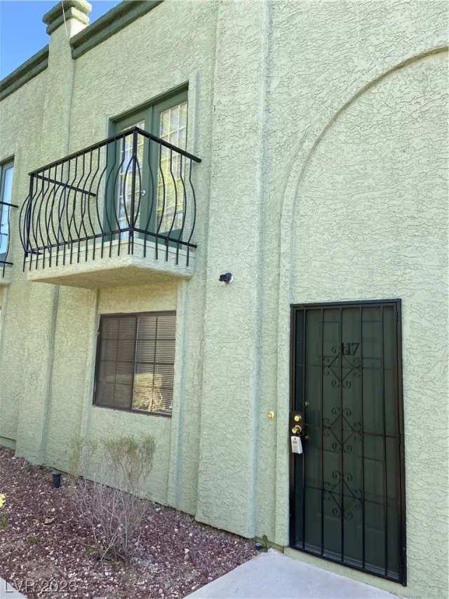 MLS: 2549457 Condo For Sale