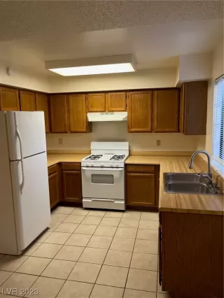 Photo #6: 2549457 Listing 