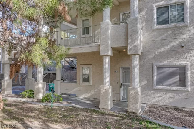 MLS: 2549458 Condo For Sale