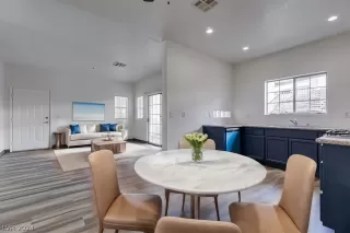 Photo #2: 2549458 Listing 