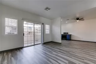 Photo #4: 2549458 Listing 