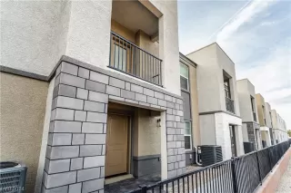 Photo #1: 2549469 Listing 