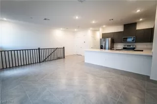 Photo #5: 2549469 Listing 