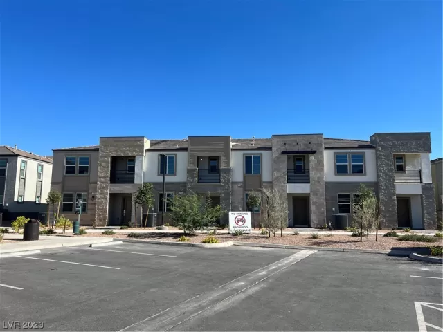 MLS: 2549505 Condo For Sale