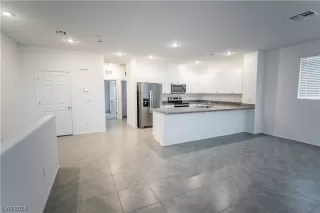 Photo #1: 2549522 Listing 