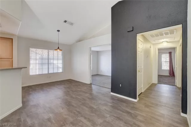 MLS: 2549534 Condo For Sale