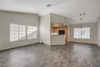 Photo #1: 2549534 Listing