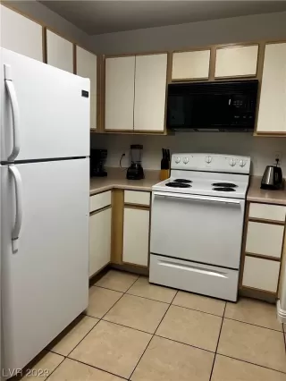 Photo #6: 2549547 Listing 