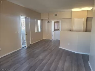 Photo #4: 2549548 Listing 