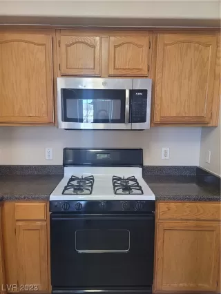 Photo #5: 2549548 Listing 