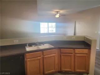 Photo #6: 2549548 Listing 