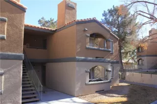 Photo #1: 2549555 Listing