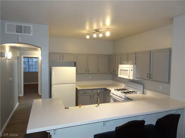 MLS: 2549558 Condo For Sale
