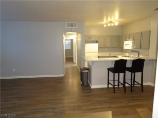 Photo #5: 2549558 Listing 
