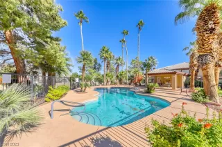 Photo #3: 2549565 Listing 