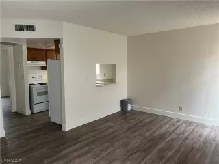 Photo #2: 2549568 Listing 