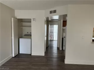 Photo #4: 2549568 Listing 