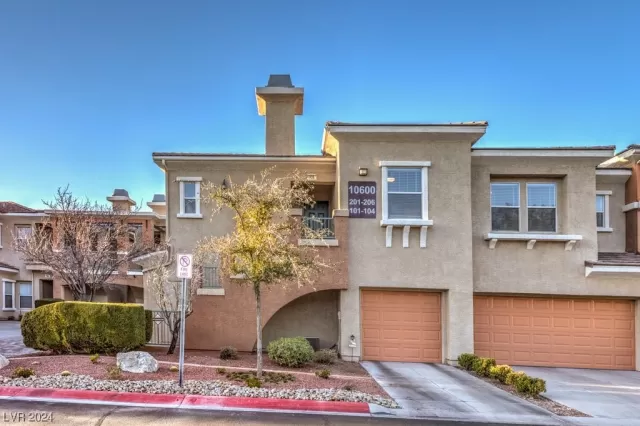 MLS: 2549581 Condo For Sale