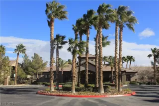 Photo #2: 2549585 Listing