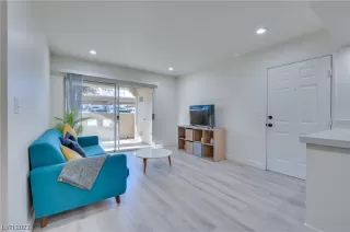 Photo #5: 2549596 Listing 