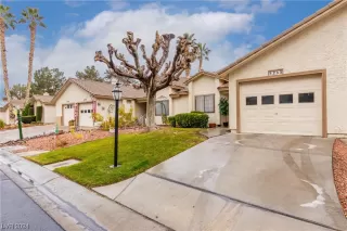 Photo #1: 2549609 Listing