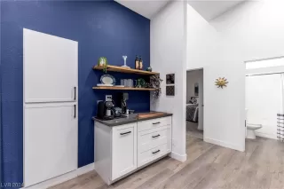 Photo #4: 2549609 Listing