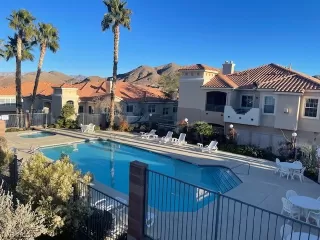 Photo #4: 2549613 Listing