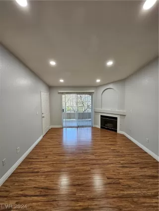 Photo #2: 2549673 Listing 