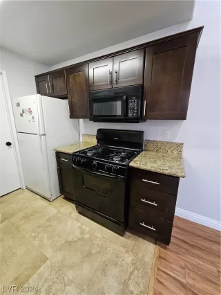 Photo #5: 2549673 Listing 