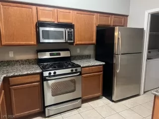 Photo #1: 2549677 Listing 