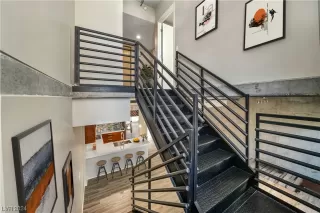 Photo #2: 2549700 Listing 