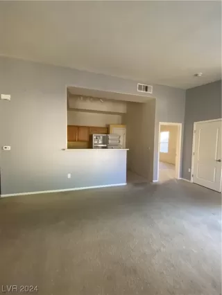 Photo #5: 2549711 Listing 