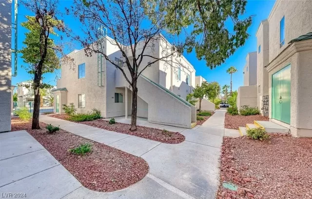 MLS: 2549715 Condo For Sale