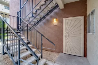 Photo #1: 2549727 Listing