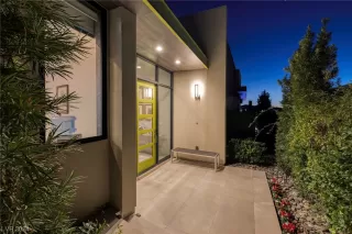 Photo #5: 2549746 Listing